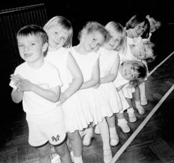 Pre-primay ballet dancers